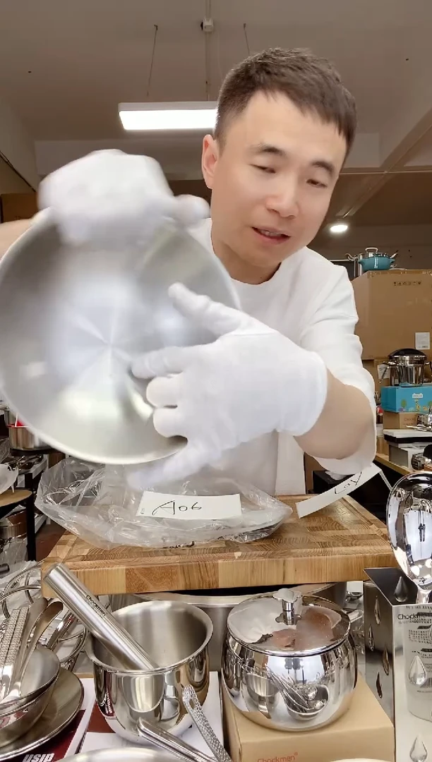 A06 微瑕卓德铭20cm面碗