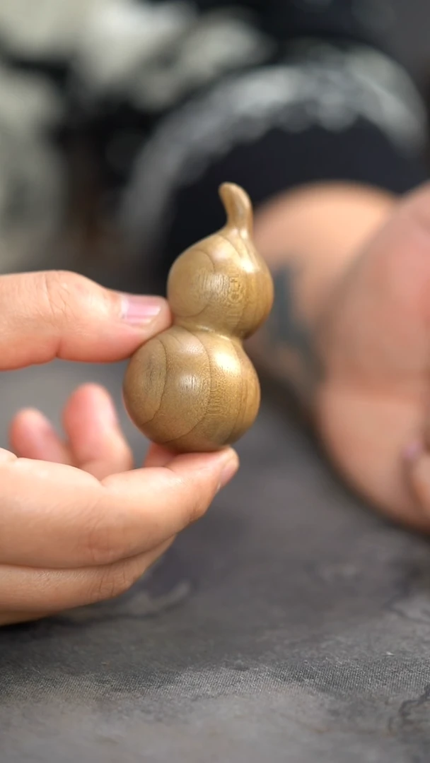 【闪购商品】金丝楠木雕老料精工小葫芦把玩