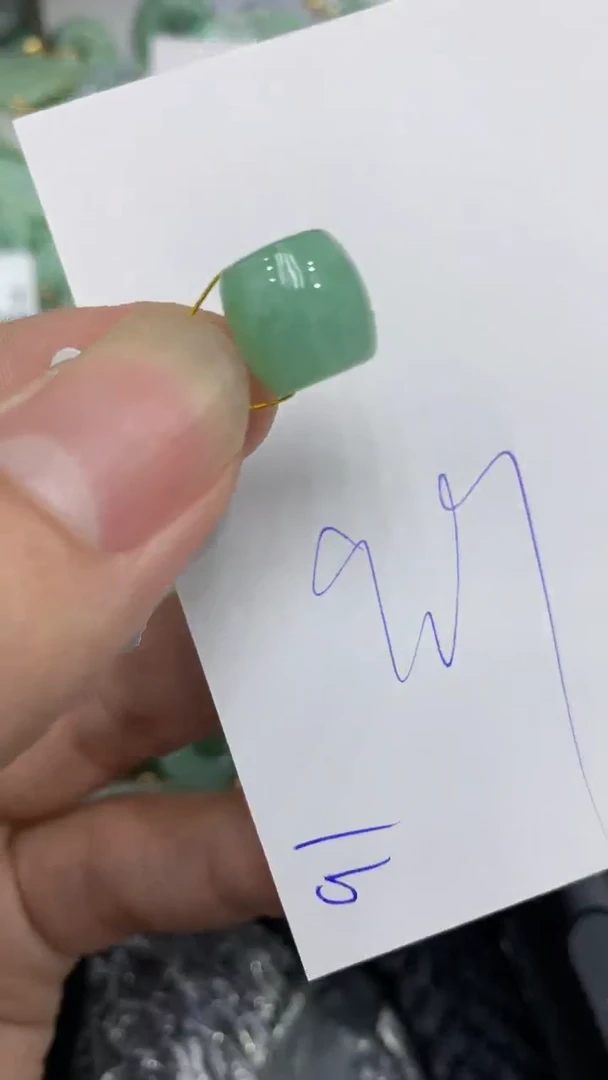 颈饰未镶嵌翡翠缅甸A货翡翠