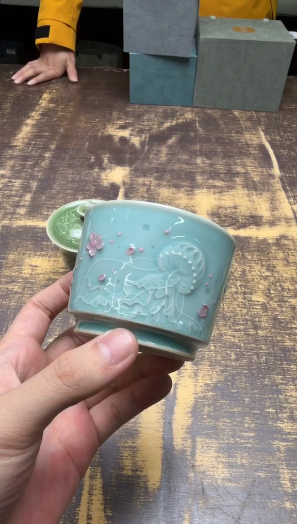 L***！陈果 粉青海底世界容天杯