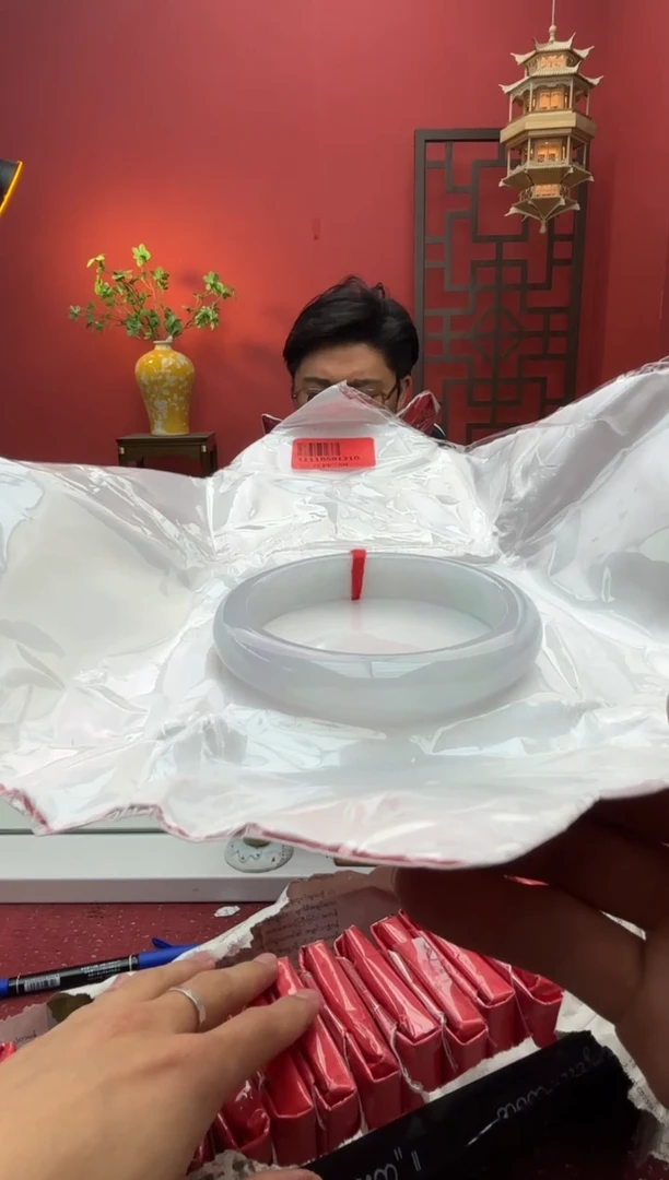 未镶嵌手镯翡翠翡翠手镯1