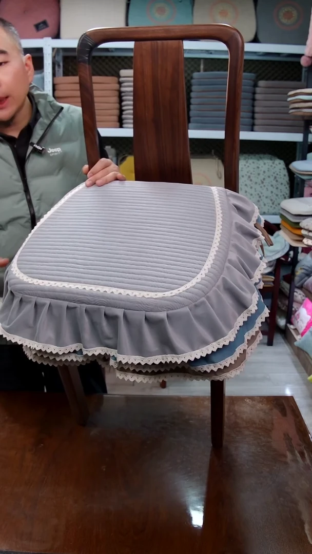 布细绒—横条：灰色4个