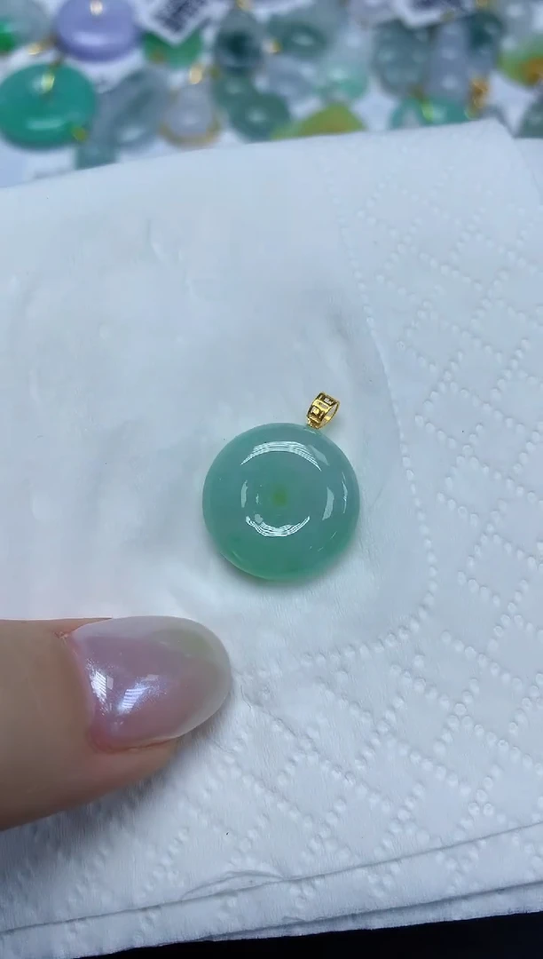 翡翠18K金镶嵌颈饰天然缅甸翡翠A货