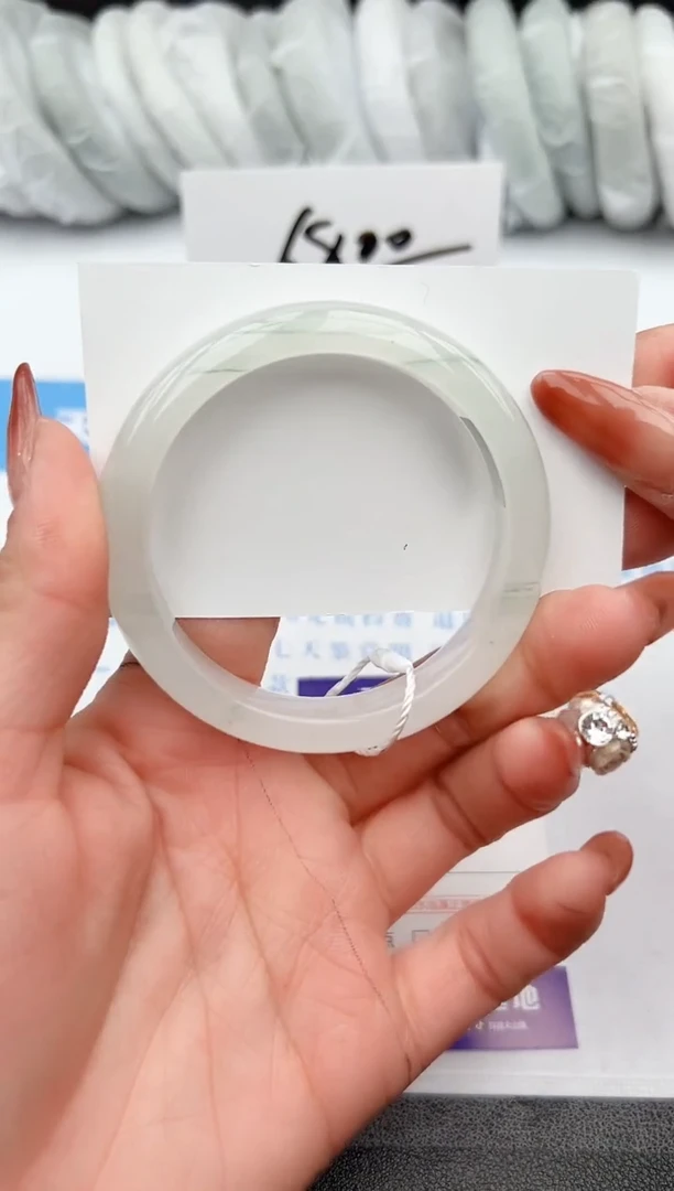 【闪购商品】石英质玉手镯未镶嵌z187-PA55