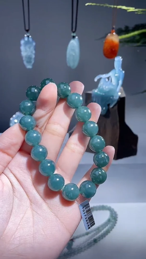 颈饰未镶嵌翡翠手串 多样性发1