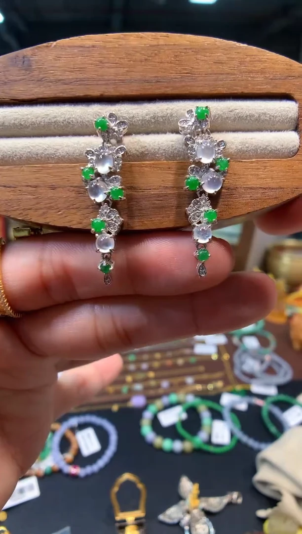 银S925镶嵌翡翠耳饰耳钉