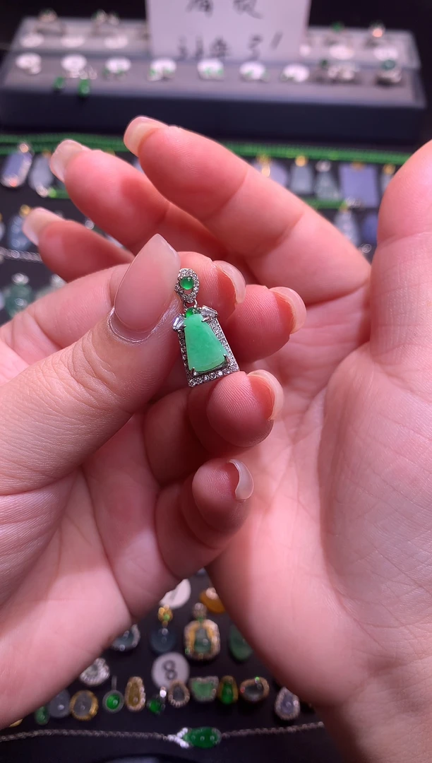 【闪购商品】翡翠吊坠(不含链)银S925镶嵌1