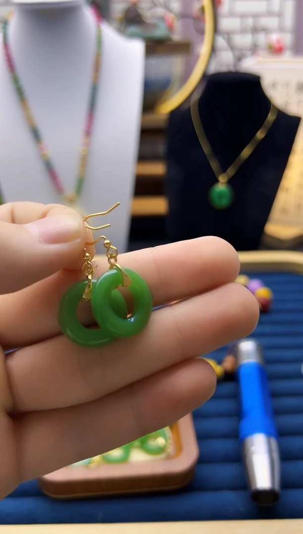 【闪购商品】和田玉耳饰14K金镶嵌E126