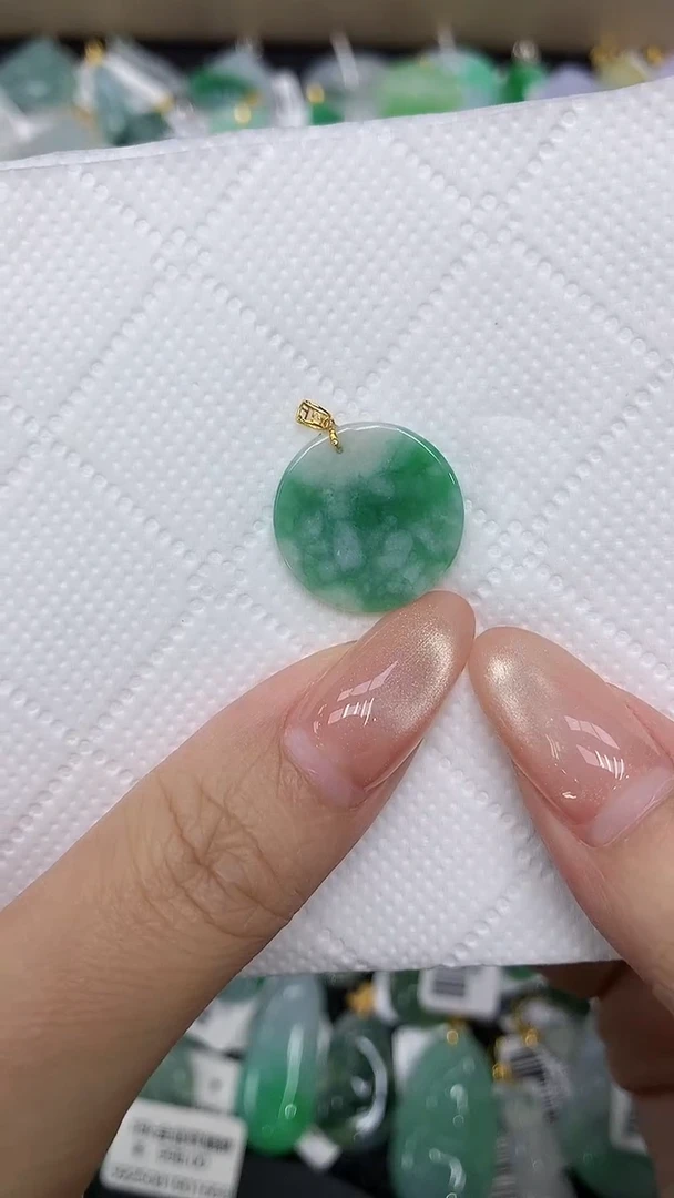 颈饰未镶嵌翡翠11111111111