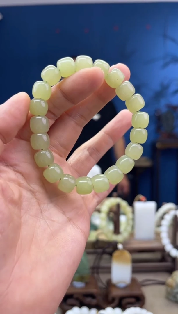 和田玉未镶嵌颈饰1