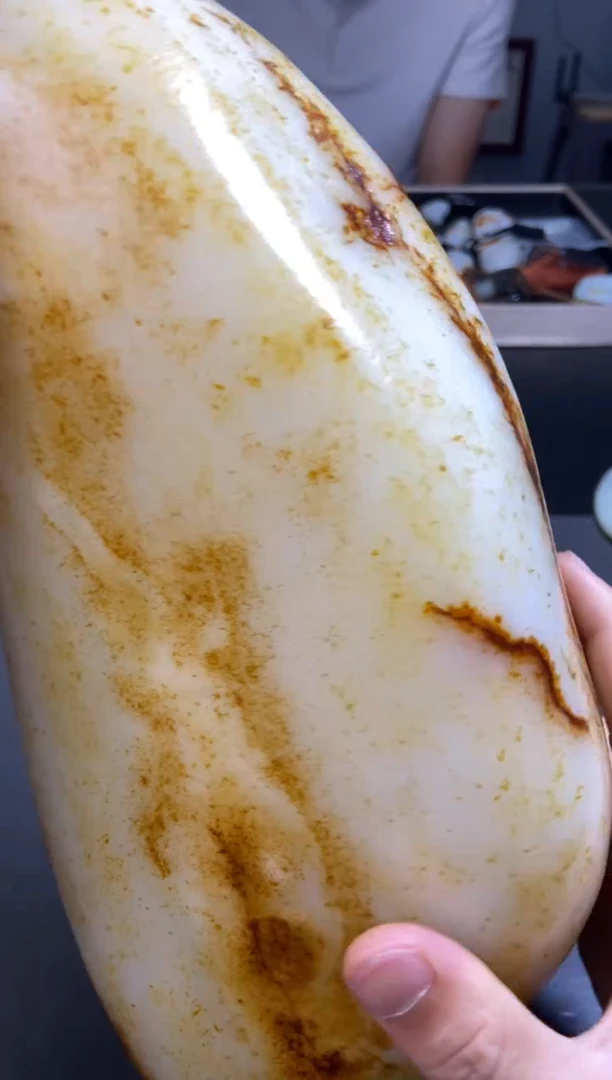 和田玉未镶嵌把件刘****.1