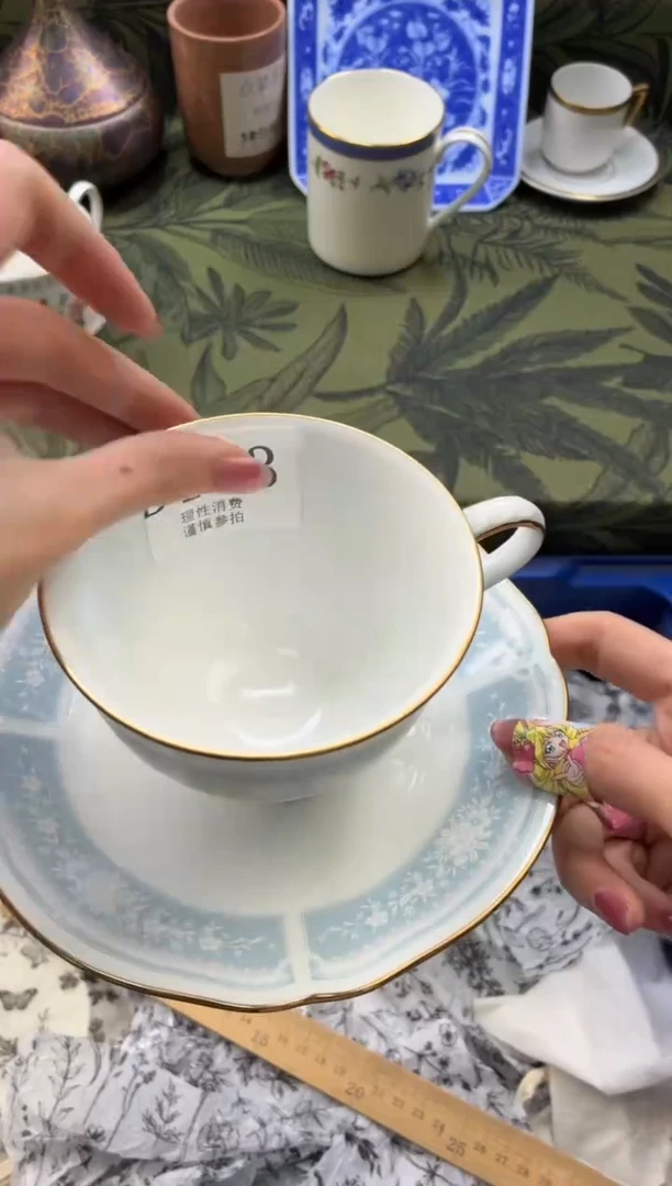 瓷片哎**吧       B443