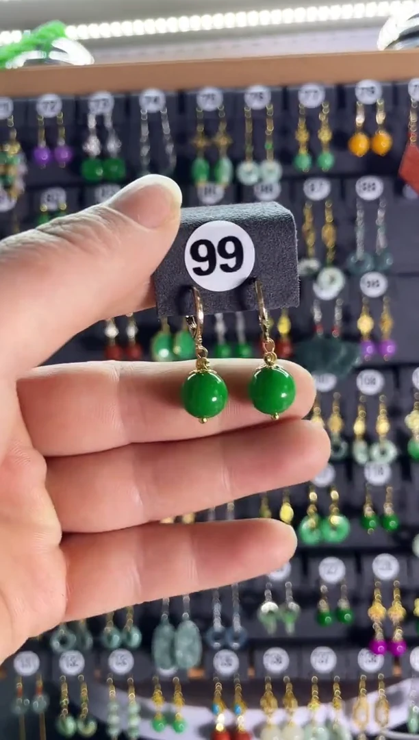 【闪购商品】翡翠耳饰银S925镶嵌99....