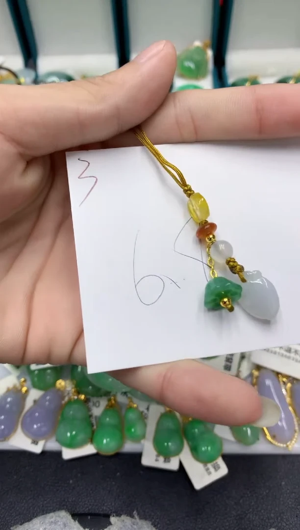 【闪购商品】翡翠颈饰未镶嵌翡翠