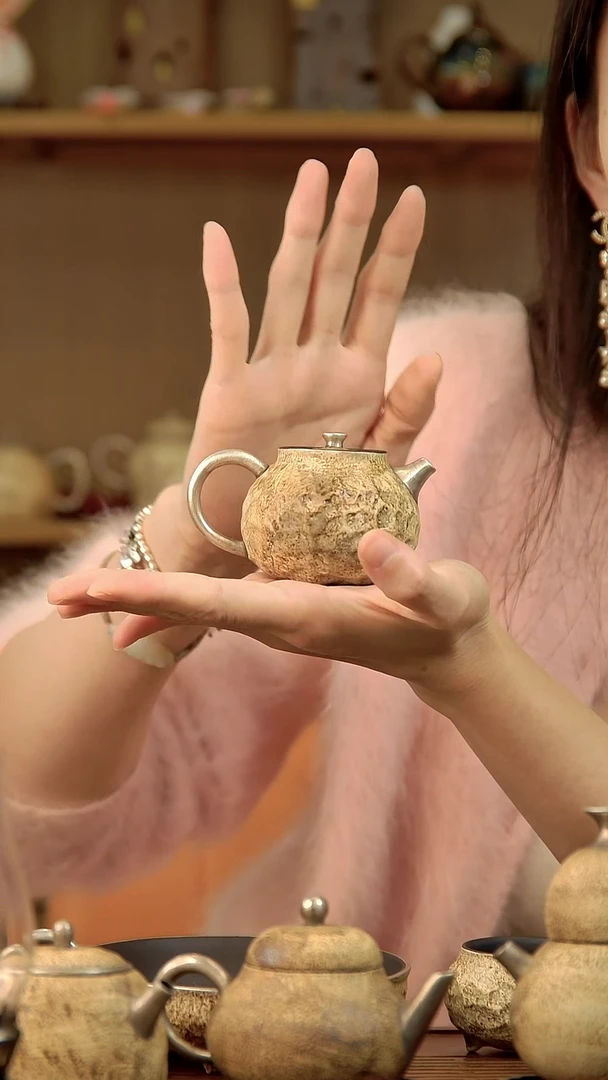 言野手作 粉引仿古三足壶