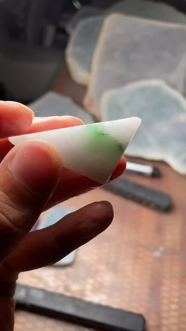 翡翠裸石天然缅甸A货翡翠