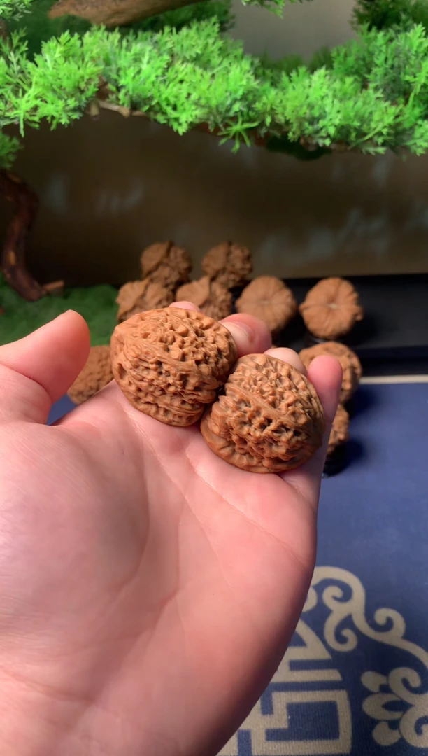 【闪购商品】文玩核桃把件37南疆石