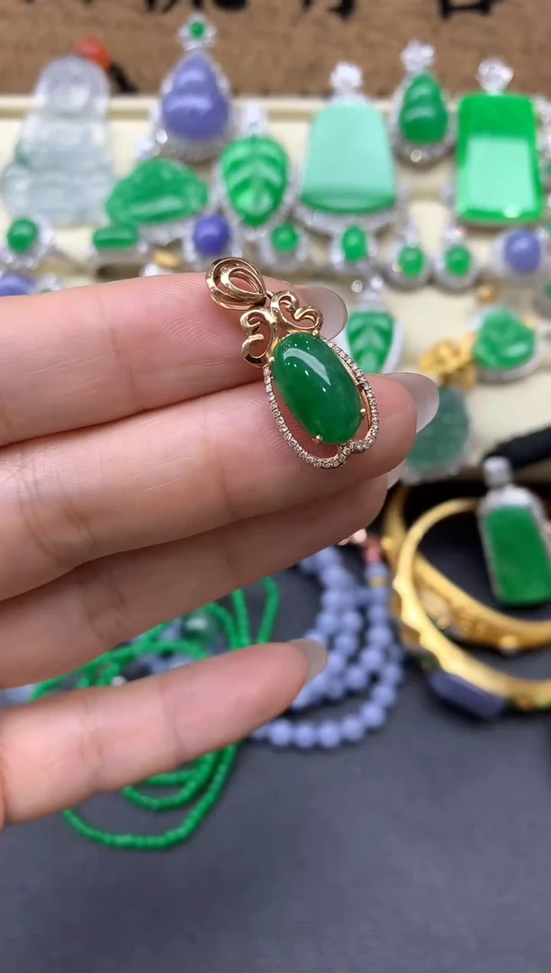 【闪购商品】翡翠颈饰18K金镶嵌100-中国好珍宝