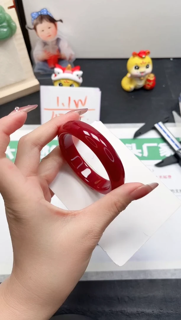 【闪购商品】石英质玉手镯未镶嵌48-54