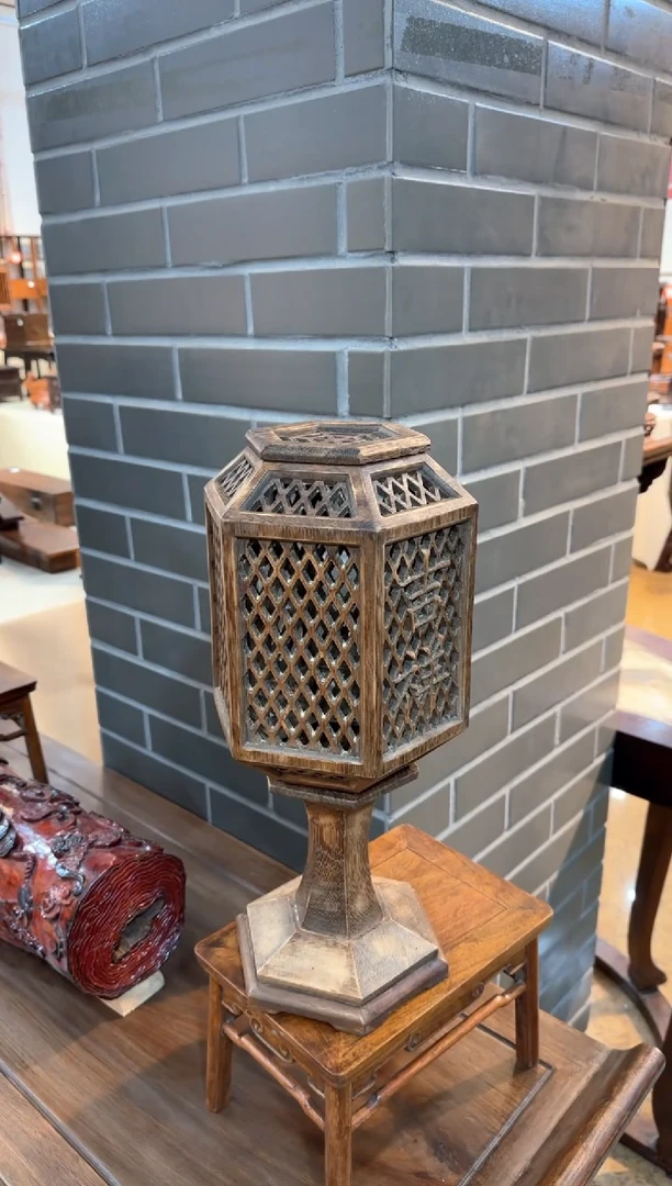 【闪购商品】木花梨木   宫灯  摆件