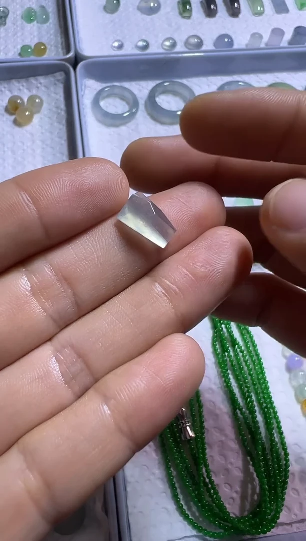 未镶嵌定制翡翠戒面