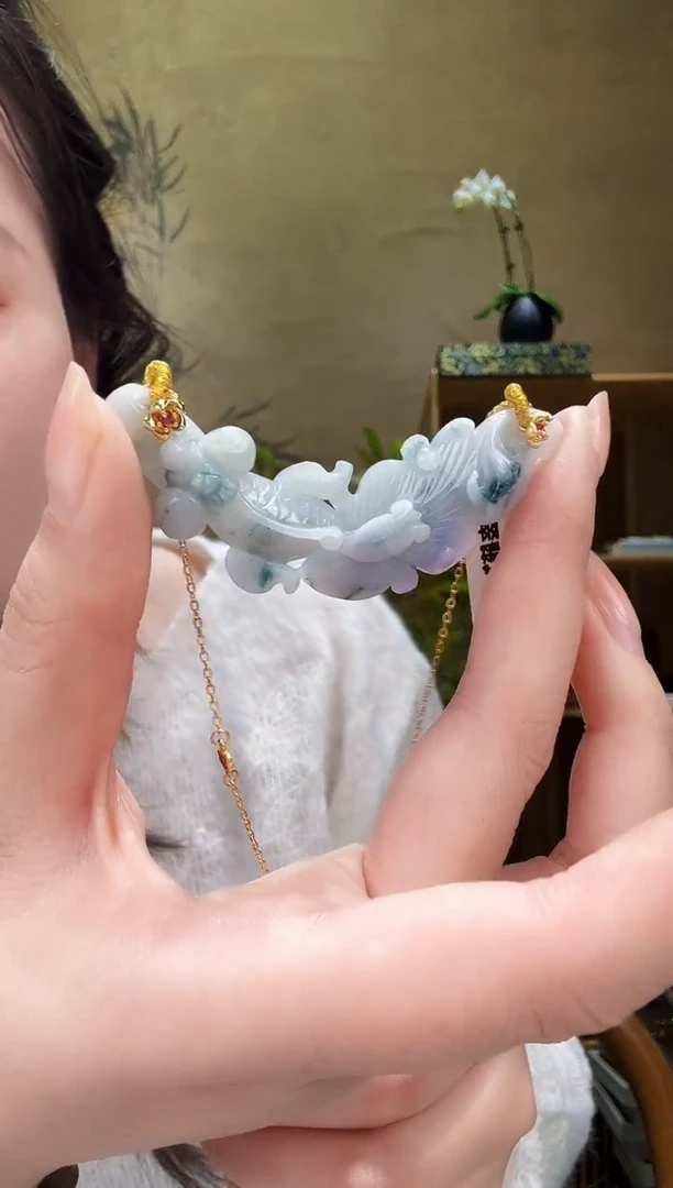 颈饰未镶嵌翡翠吊坠