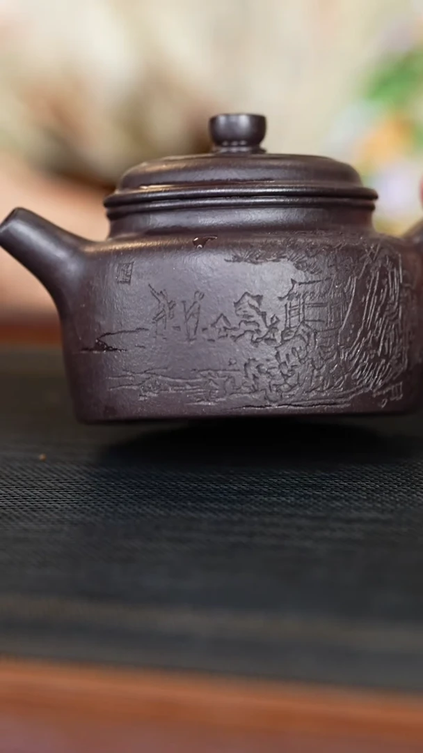茶壶紫砂黑墩头刻绘德中