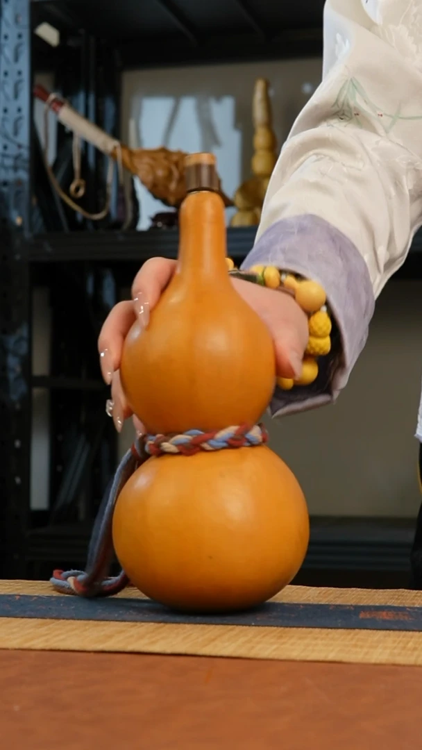 123号 天然热水酒葫芦 一物一拍（有瑕介意勿拍）