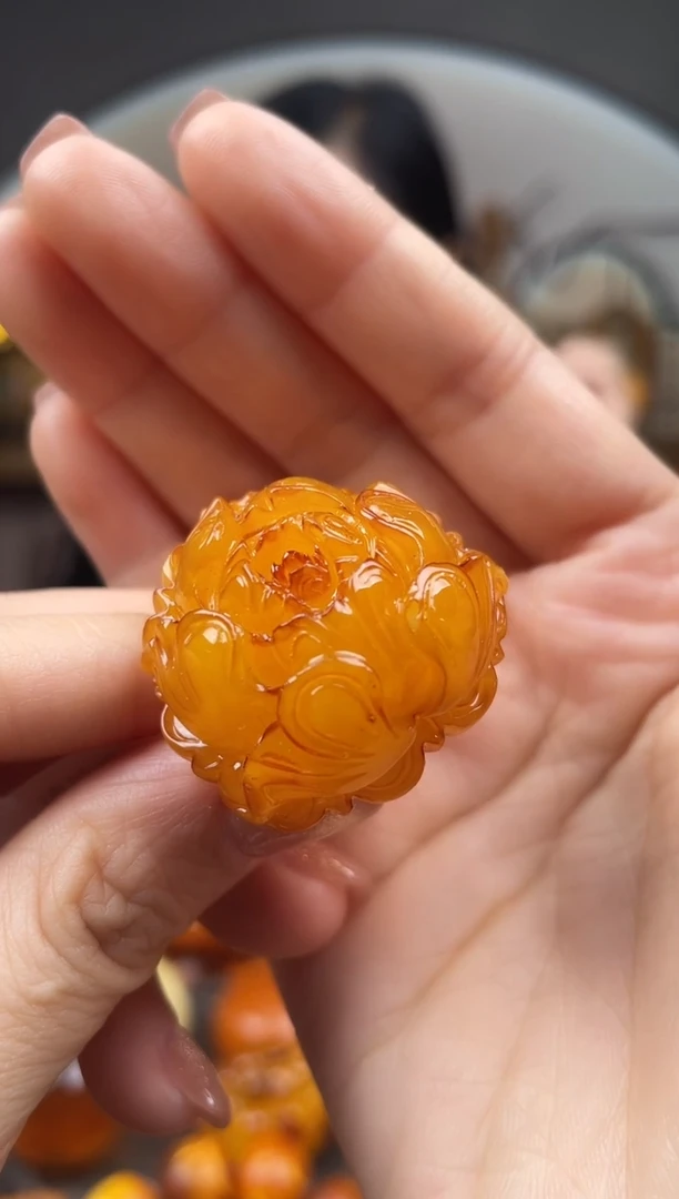 【闪购商品】琥珀裸石未镶嵌首饰 假1赔4 （多样性发货1件