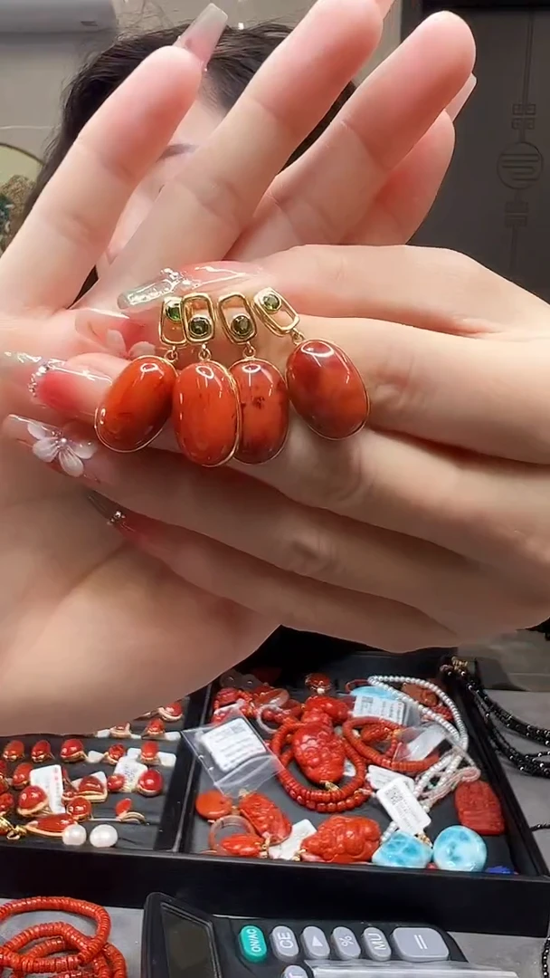 【闪购商品】南红玛瑙耳坠18K金镶嵌/多样性发货(发1对)