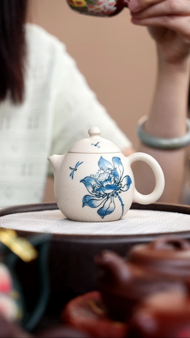 茶壶紫砂白玉段龙蛋蓝荷花