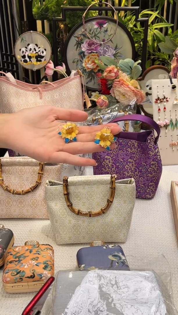织绣每****白非遗绒花手工饰品