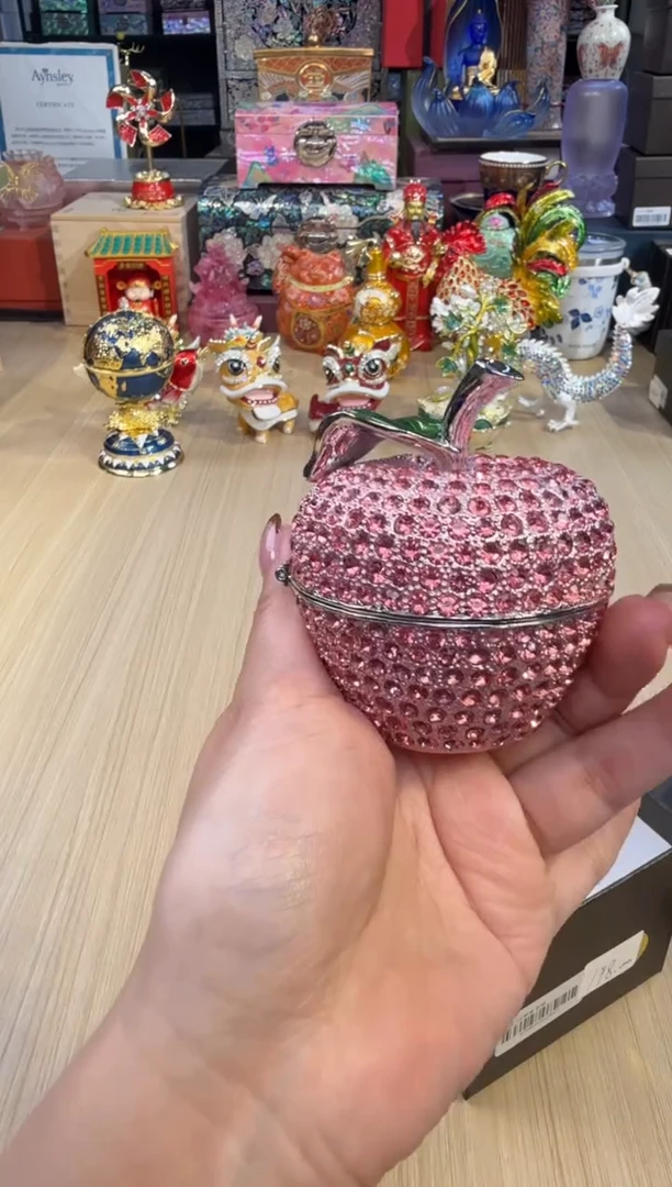 56七宝粉色满钻苹果