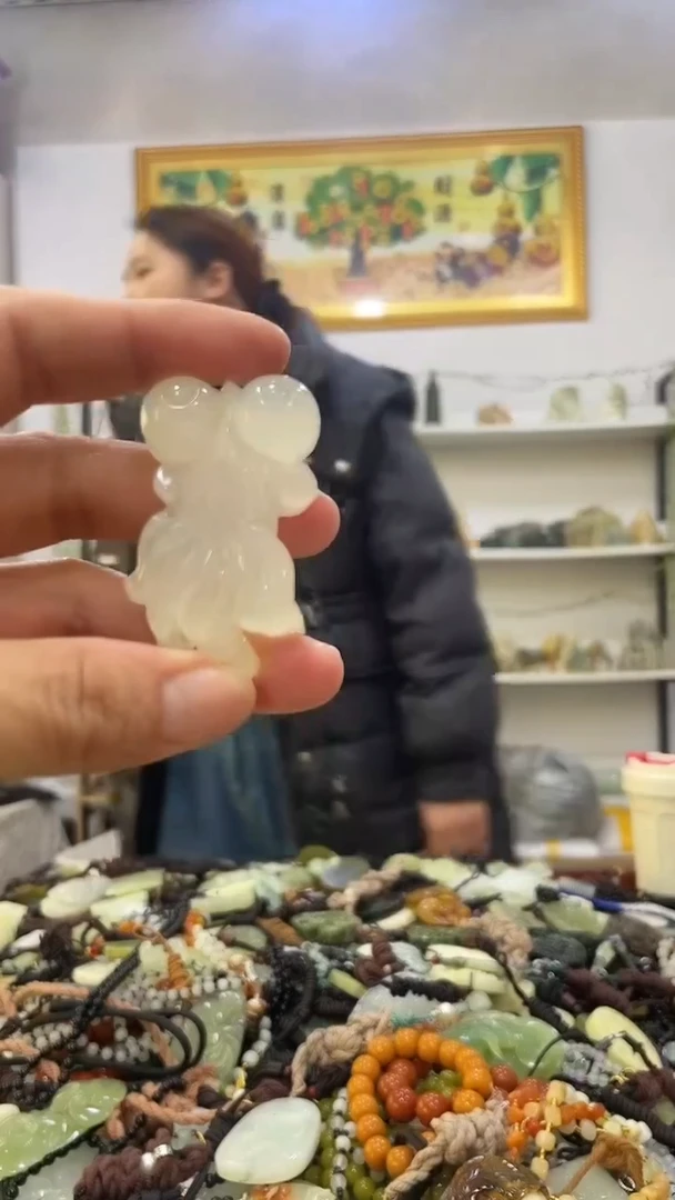 未镶嵌岫玉挂件