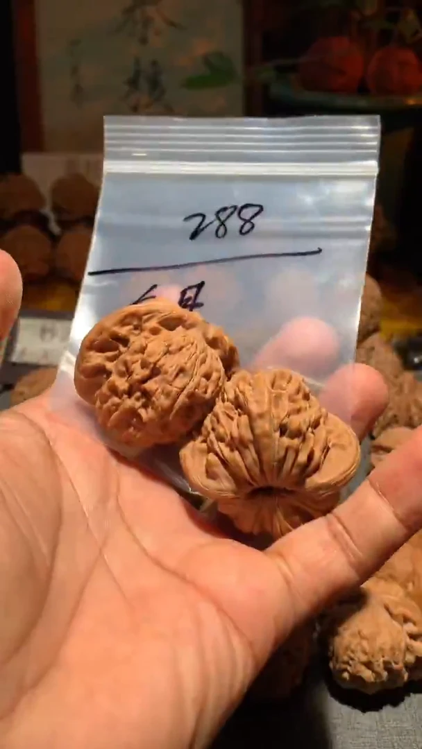 把件桃核@**?丰泰文玩  四座楼楼 44  尺寸