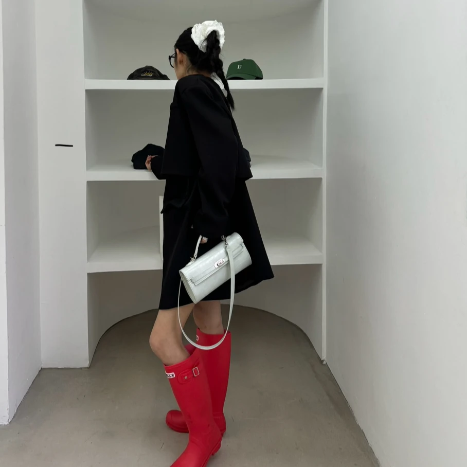 【芝麻集】SK-82867-淡蓝色RAIN.CUN时尚休闲百搭腋下斜跨轻奢女包