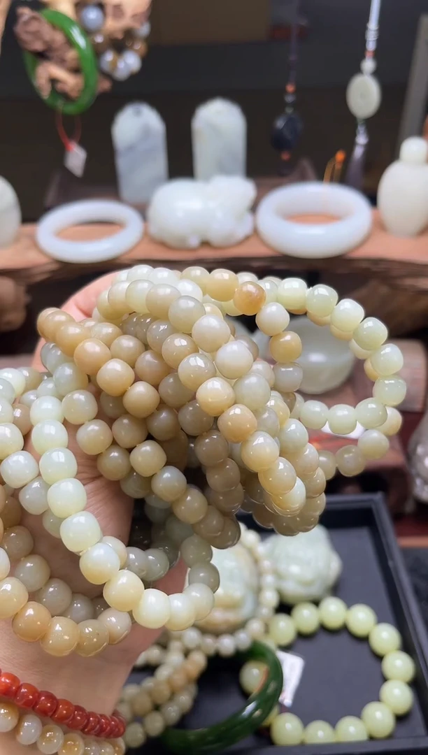 【闪购商品】和田玉手串未镶嵌且末迪克兰带糖卡10老型 多样性发一