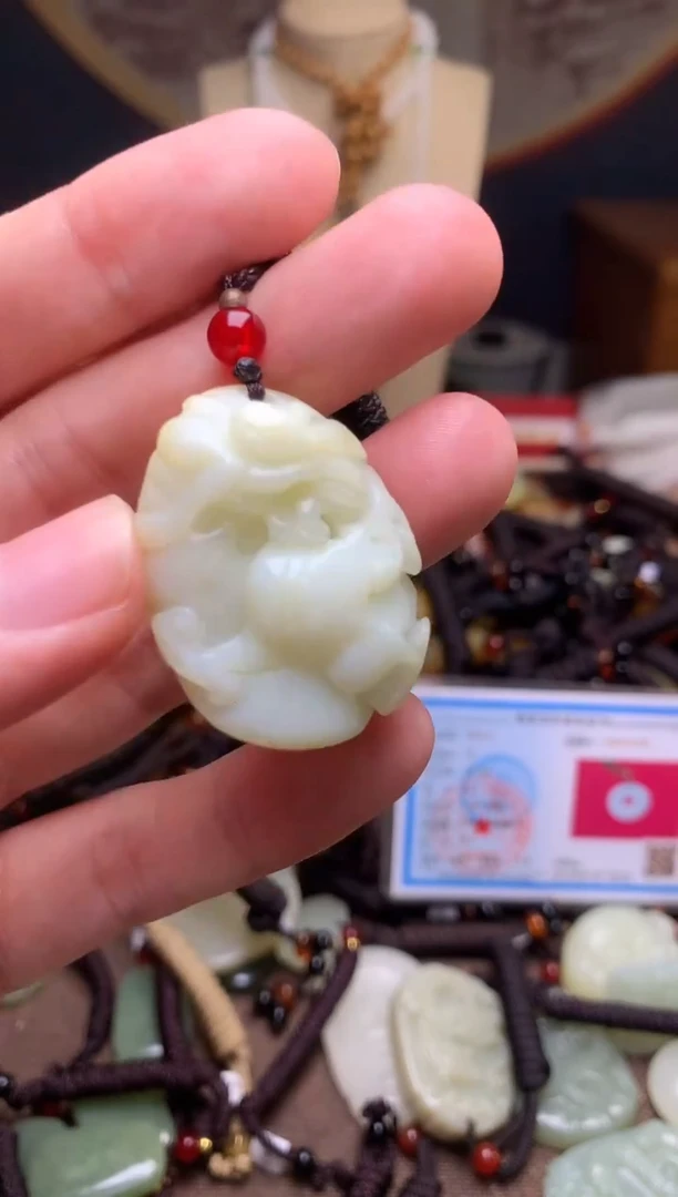 颈饰未镶嵌和田玉新疆料青海料清水和田玉吊坠