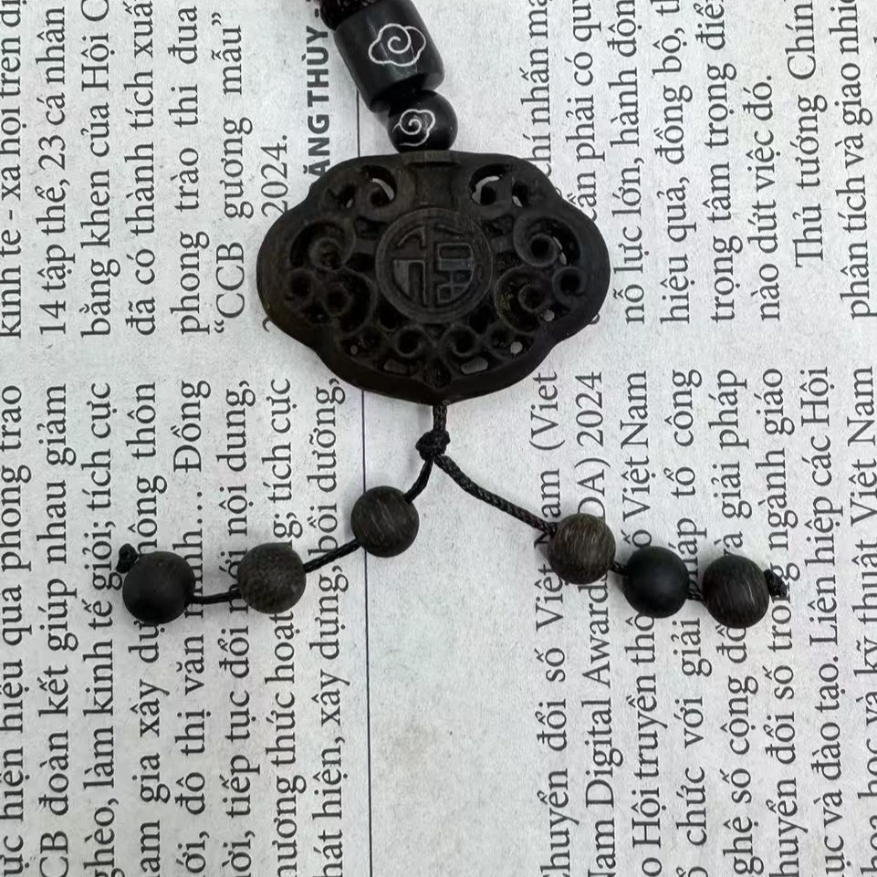 DXJH156 芽庄白棋沉香木雕吊坠（多样性发货）