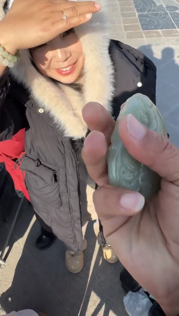 未镶嵌和田玉（糖玉）挂件和田玉