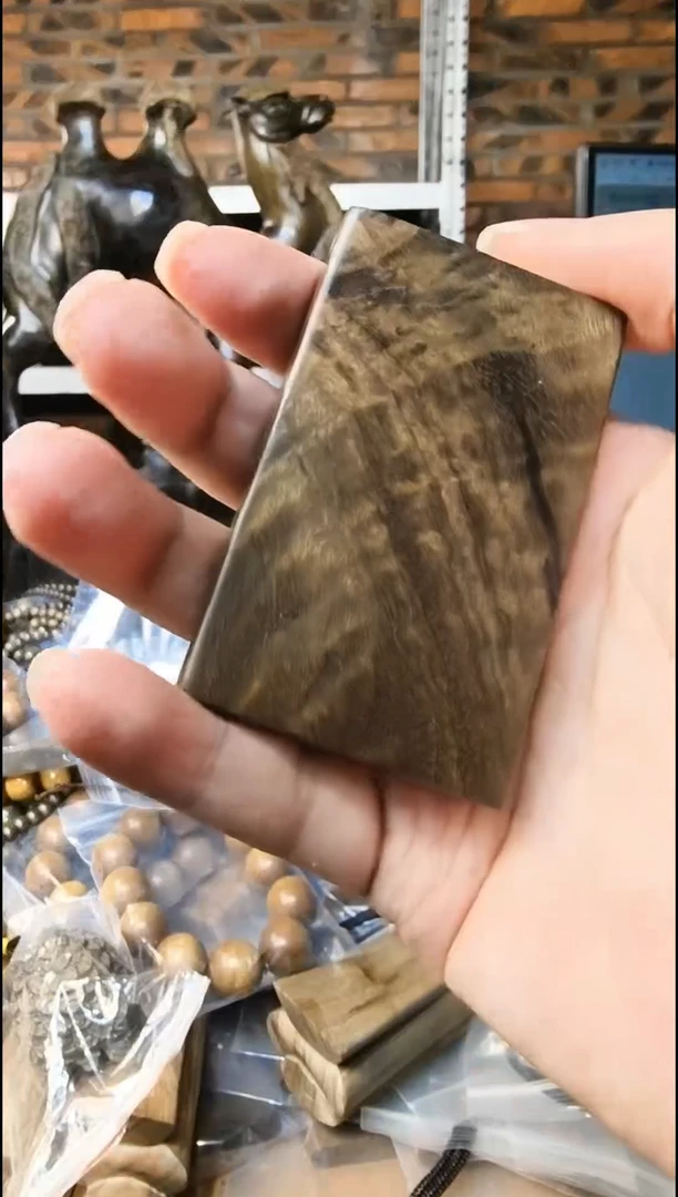 【闪购商品】金丝楠无事牌手把件