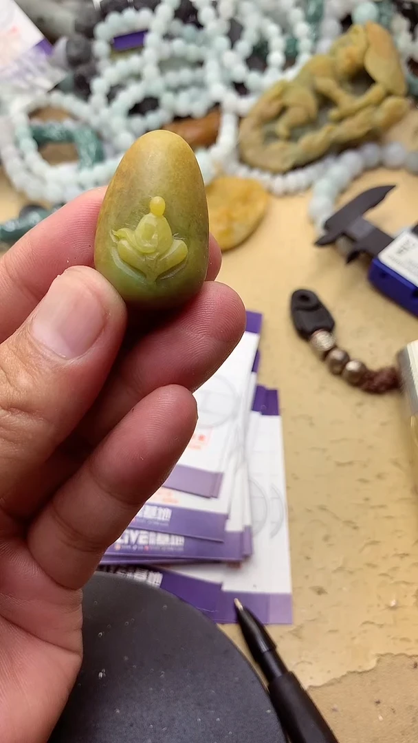 定制翡翠未镶嵌翡翠1