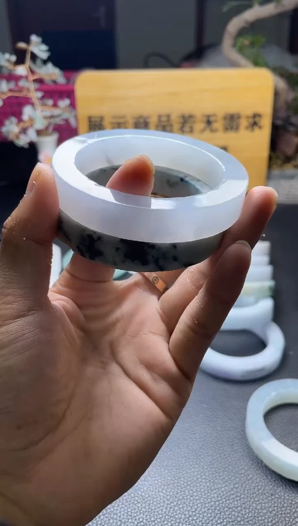 未镶嵌毛胚定制翡翠?***光发一件