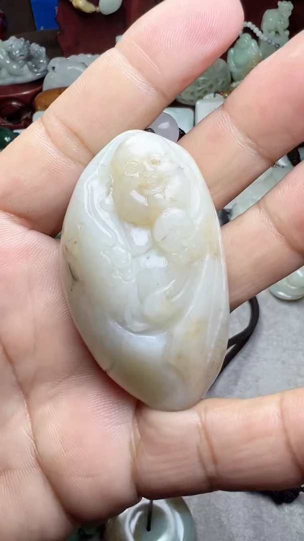 【闪购商品】和田玉把件未镶嵌有裂  有毛病 