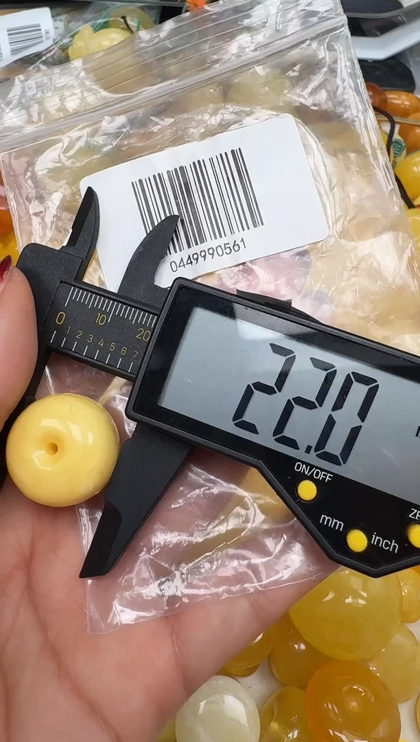 裸石琥珀未镶嵌如图