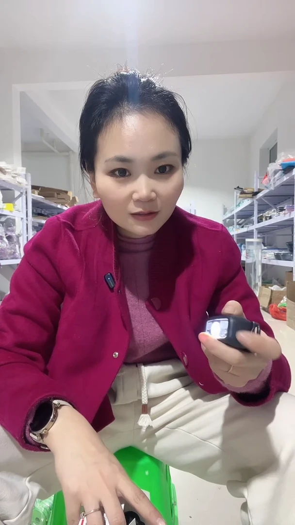 头灯一个  感应