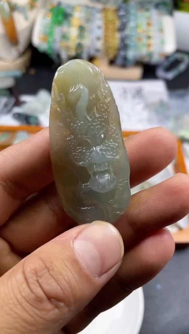 翡翠未镶嵌颈饰天然翡翠41