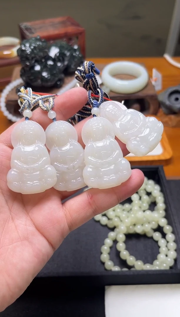 吊坠(不含链)未镶嵌和田玉青海野牛沟白玉 观音 多样性发一