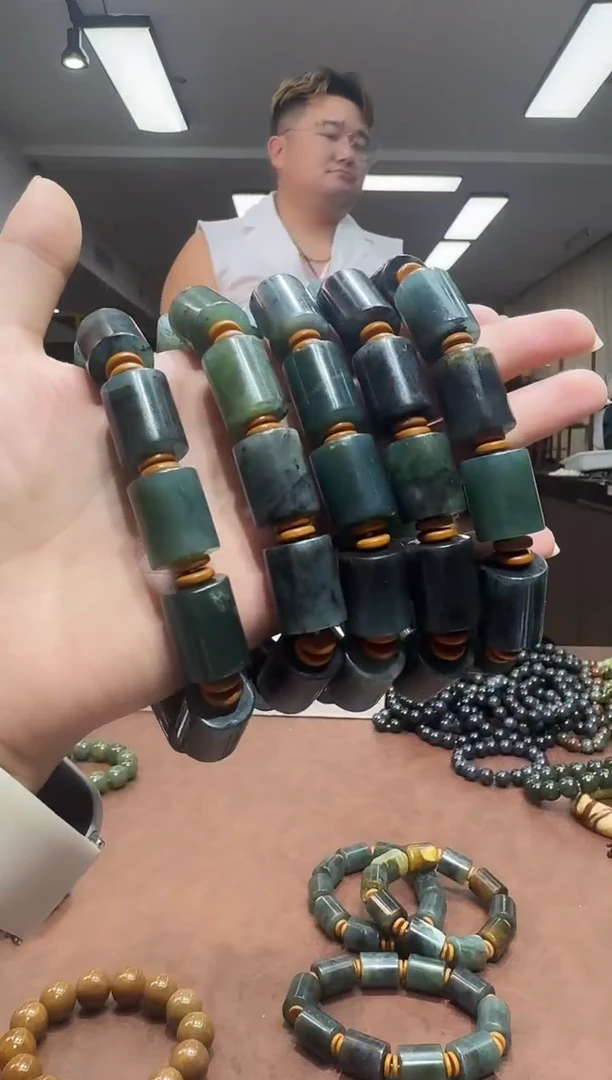 未镶嵌蛇纹石玉手链多样性随机发货其一