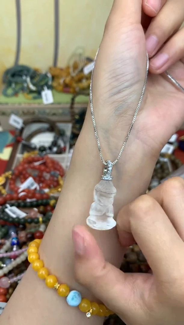 未镶嵌颈饰水晶113